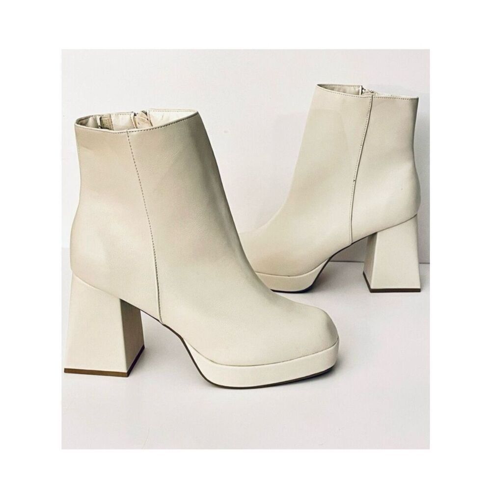 NWT Gorgeous Mari A 9.5 Bone White off Platform 4” Block Heel Ankle Boot Booties